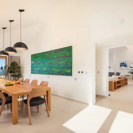 Villa Luxury Bracchia Magic Retreat I With Heated Pool, Sauna And Jacuzzi On Brac *