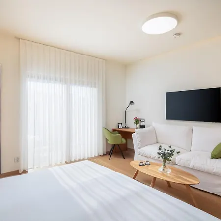 Villa Luxury Bracchia Magic Retreat I With Heated Pool, Sauna And Jacuzzi On Brac