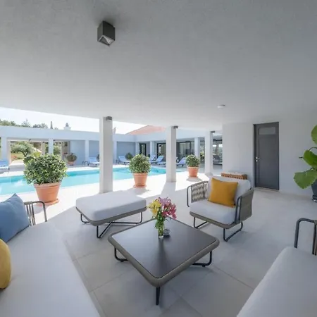 Villa Luxury Bracchia Magic Retreat I With Heated Pool, Sauna And Jacuzzi On Brac *