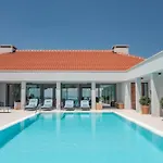 Luxury Bracchia Magic Retreat I With Large Heated Pool & On Brac Villa *