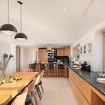 Luxury Bracchia Magic Retreat I With Large Heated Pool & On Brac