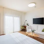 Villa Luxury Bracchia Magic Retreat I With Large Heated Pool & On Brac