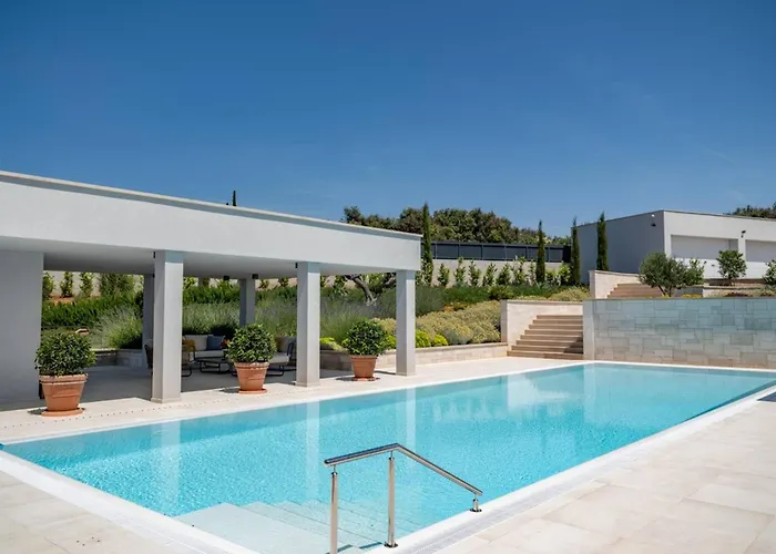 Luxury Bracchia Magic Retreat I With Heated Pool, Sauna And Jacuzzi On Brac