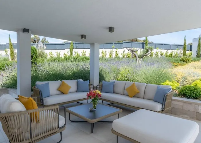 Luxury Bracchia Magic Retreat I With Heated Pool, Sauna And Jacuzzi On Brac * Škrip