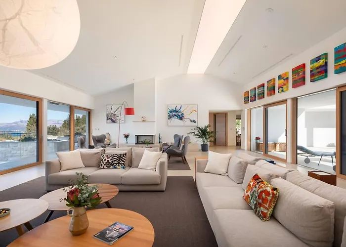 Luxury Bracchia Magic Retreat I With Heated Pool, Sauna And Jacuzzi On Brac