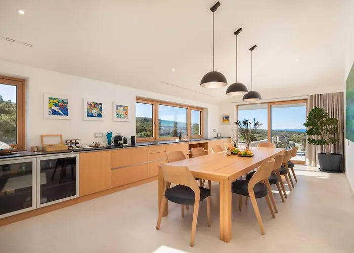 Βίλα Luxury Bracchia Magic Retreat I With Heated Pool, Sauna And Jacuzzi On Brac