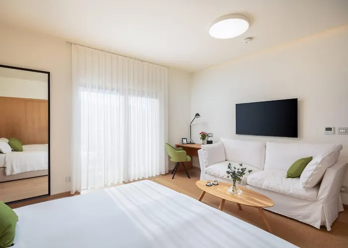 Βίλα Luxury Bracchia Magic Retreat I With Heated Pool, Sauna And Jacuzzi On Brac