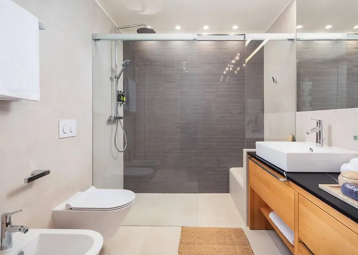 Βίλα Luxury Bracchia Magic Retreat I With Heated Pool, Sauna And Jacuzzi On Brac *